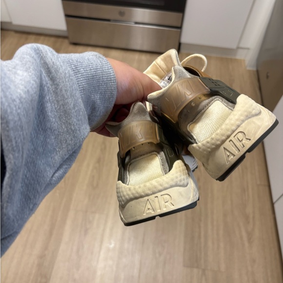 Nike brown huaraches - Picture 8 of 9